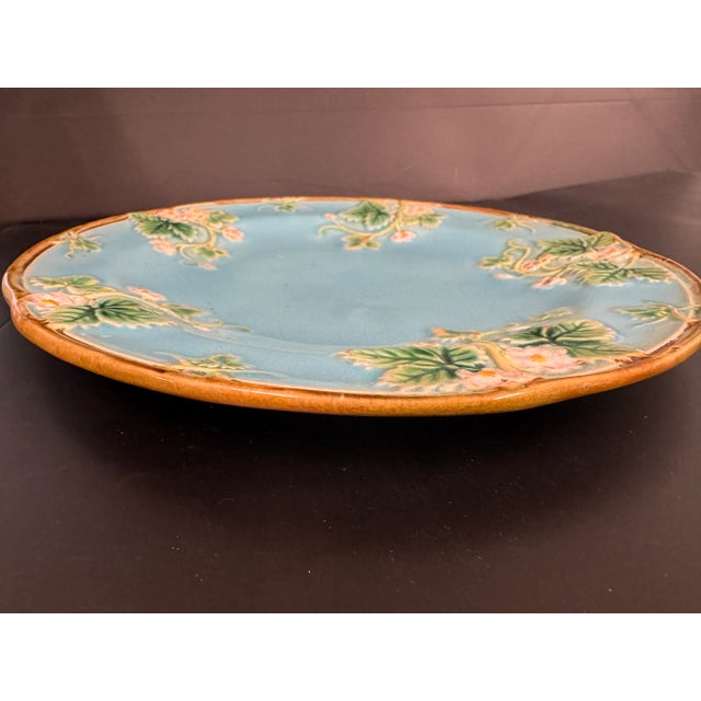 English George Jones Strawberry Blossom Cabinet Plate, Late 19th Century English Majolica For Sale - Image 3 of 8