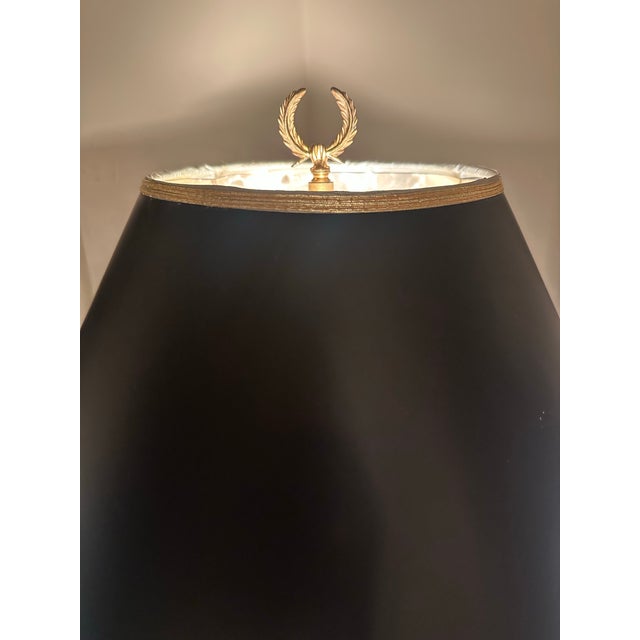 Traditional Mid 20th Century Brass Corinthian Column Bouillotte Lamp For Sale - Image 3 of 8