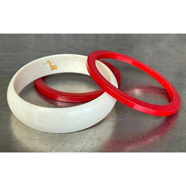 Mid 20th Century Vintage Red & White Bangle Set For Sale - Image 5 of 12
