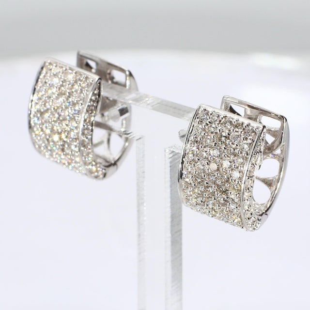 140x 1.5mm ~0.015ct/ea SI1/I Round Brilliant Diamonds Approximate Total Diamond Carat Weight - ~1.99cttw.