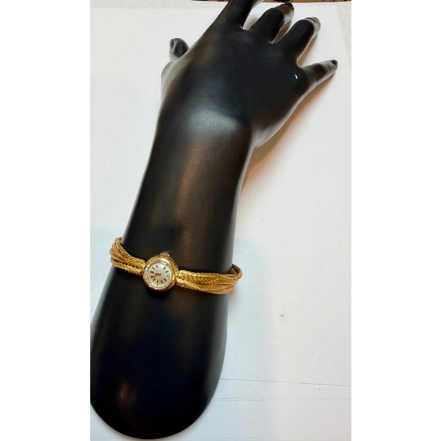 Corum. A lady's 18K gold Multiple Chain bracelet watch 38.5 Gm, 7.25 " Vintage For Sale - Image 11 of 18