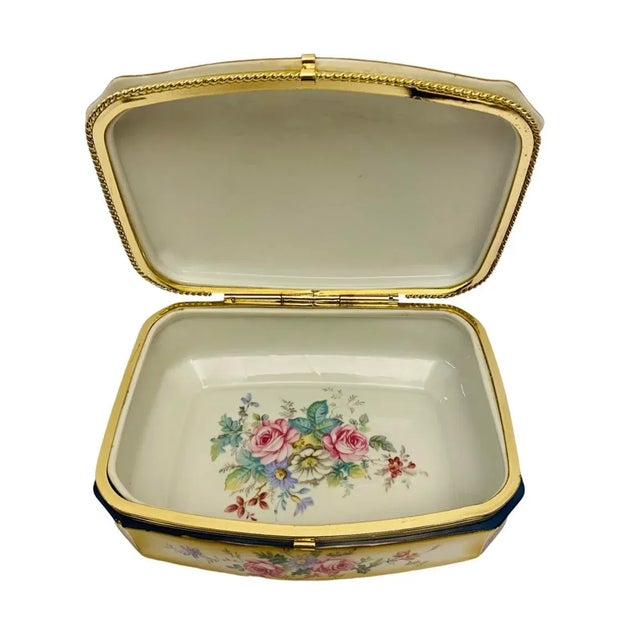 Early 20th Century Early 20th Century Antique Limoges Porcelain Dresser Box, Hand Painted Romantic Scene For Sale - Image 5 of 9