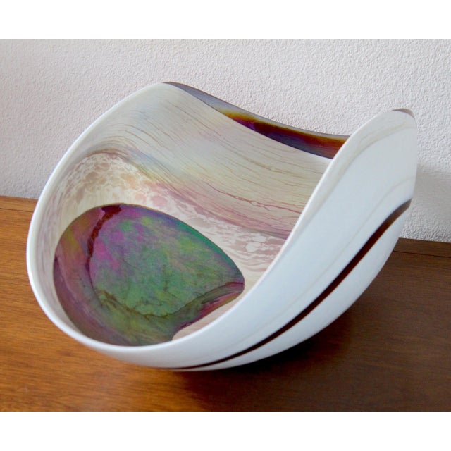 Murano Attributed Art Glass Bowl – Iridescent Cartoccio Form in Ivory & Brown, Hand-Blown Venetian Style Sculptural Centerpiece For Sale - Image 13 of 16