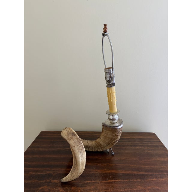 Brown Vintage Ram’s Horn Table Lamp – Rustic English Country House Style Lighting For Sale - Image 8 of 11