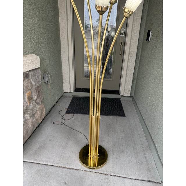 1980s Vintage 5-Light Floor Lamp Polished Brass Body Stylized Calla Lily Flower Shades For Sale - Image 5 of 12