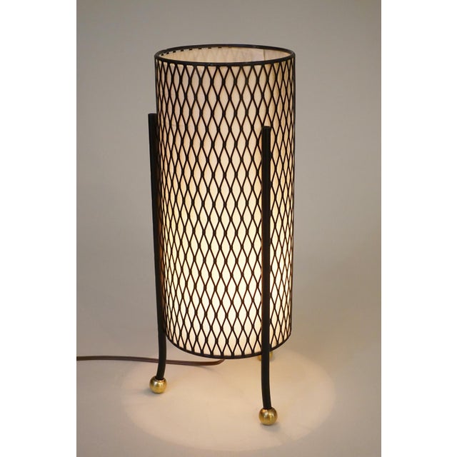 1950s 1950s Atomic Modern 3-Leg Expanded Metal Fiberglass CylinderTable Lamp - Isamu Noguchi No. 9 For Sale - Image 5 of 10