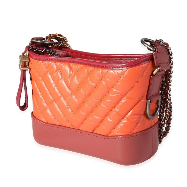 Item #: 118096 Exterior Material (Specific): Aged Calfskin MSRP: 5,000 Interior Material: Fabric Size: Small Features...
