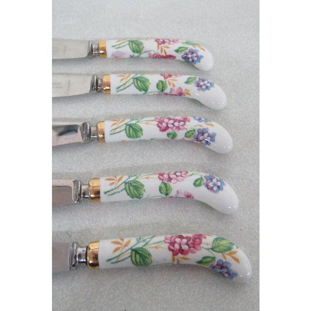 English Gimbel Brothers Sheffield England Bone Chine Knives Set of Five 4222b For Sale - Image 3 of 10