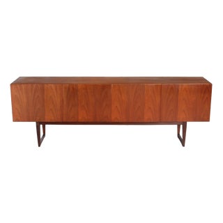 Long Mid-Century Monza Sideboard in Teak by Everest for Heals, 1960s For Sale