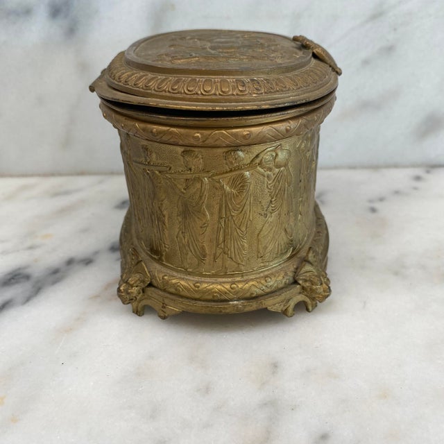 19th Century A.b. Paris French 19th Century Gold Repousse Neoclassical Jewelry Casket Box With Original Key For Sale - Image 5 of 12