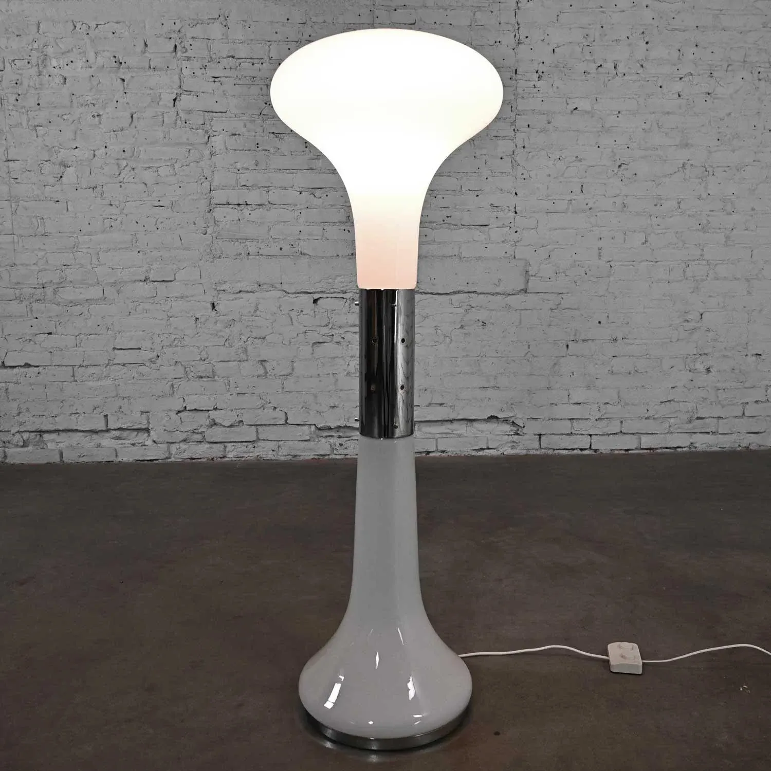 Modern Italian Carlo Nason for Mazzega Murano Glass & Chrome Lt220