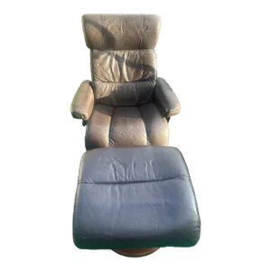 Late 20th Century Ekornes Stressless Espresso Leather Lounge Recliner and Ottoman