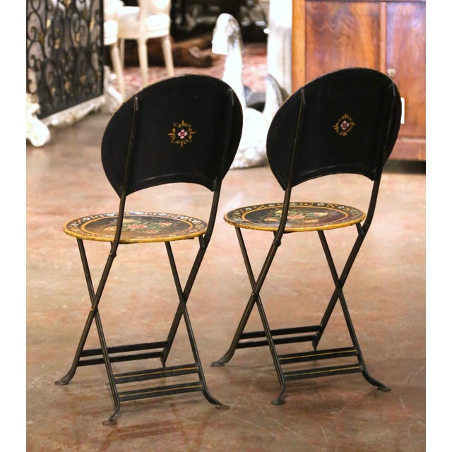 Early 20th Century French Hand-Painted Wrought Iron Folding Bistro Set, 3 Pieces For Sale - Image 10 of 14