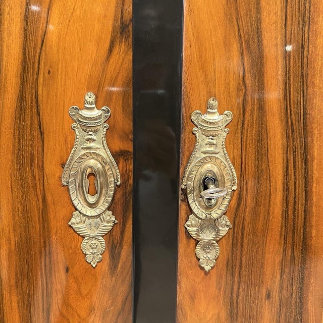 Empire Armoire in Walnut Veneer & Brass, Vienna, 1815 For Sale - Image 12 of 18