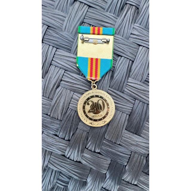 Metal Rare Kazakhstan Special Forces 20th Anniversary Medal 1992-2012 Red Star Original Ribbon For Sale - Image 7 of 9