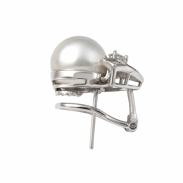 18k White Gold South Sea Pearl Diamond Earrings, A Pair For Sale - Image 4 of 4