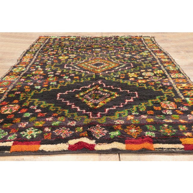 Vintage Beni M'Guild Moroccan Rug, 05'07 X 09'10 For Sale - Image 9 of 10