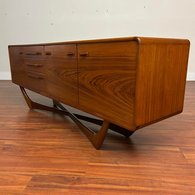 Beithcraft Beithcraft Long Teak Vintage Sideboard For Sale - Image 4 of 18