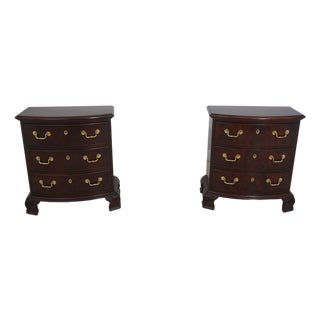 Pair Thomasville 3 Drawer Mahogany Bowfront Nightstands For Sale