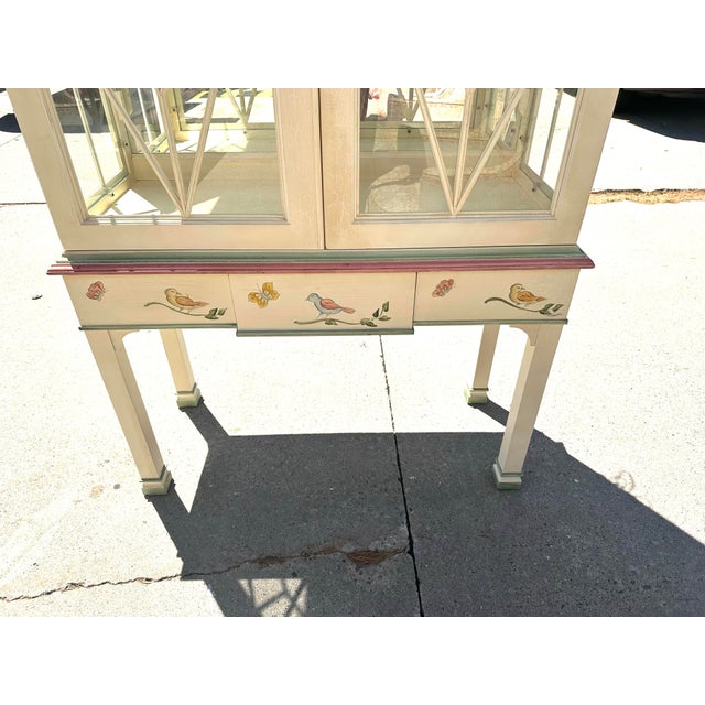 Lexington Furniture Lexington Palmer House Collection China Curio Cabinet For Sale - Image 4 of 12