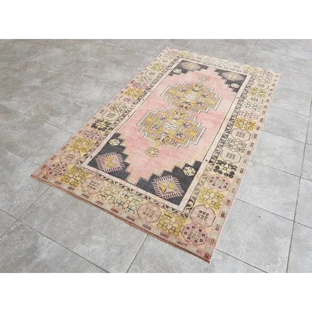 Art Deco 1960s Light Pink Vintage Area Carpet For Sale - Image 3 of 11