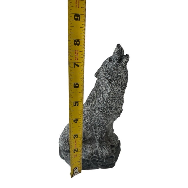 80s Handmade Wolf Figurine Canada a Wolf Original Sculpture Wildlife Statue For Sale - Image 9 of 10