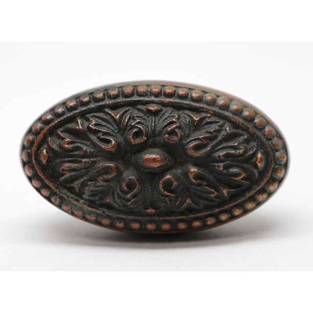 This Louis XVI style oval knob was made by Yale & Towne in the 1899 catalog. It is part of the N-12000 Isigny group. One...