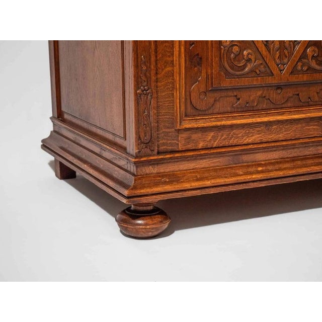 Wood Antique Chest of Drawers in Oak For Sale - Image 7 of 14