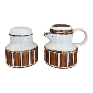 Vintage Mid-Century Modern Midwinter Pottery Creamer and Lidded Sugar Bowl Set, Hand-Painted in England For Sale