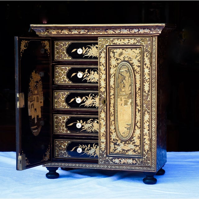 Chinese 1900's Chinese Laquered Jewelry Box For Sale - Image 3 of 3