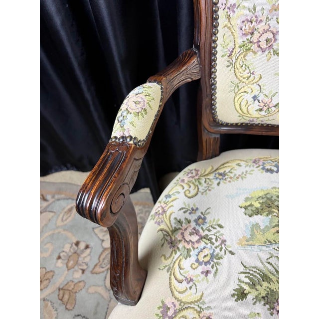 Vintage French Louis XV Style Upholstered Romantic Settee / Loveseat Settee For Sale - Image 4 of 18