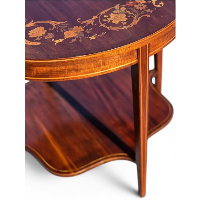 19th Century English Sheraton Mahogany Marquetary Center Table. For Sale - Image 12 of 15