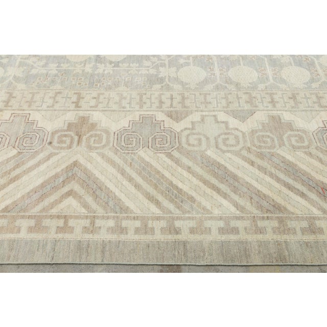 17x20 Modern Khotan Style Hand-Knotted Wool Area Rug – Geometric Neutral Palette For Sale - Image 9 of 11