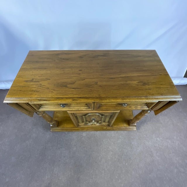 Thomasville Mid-Century Farmhouse Arts & Crafts Thomasville Sideboard Server With Drop Leaf Extensions For Sale - Image 4 of 12