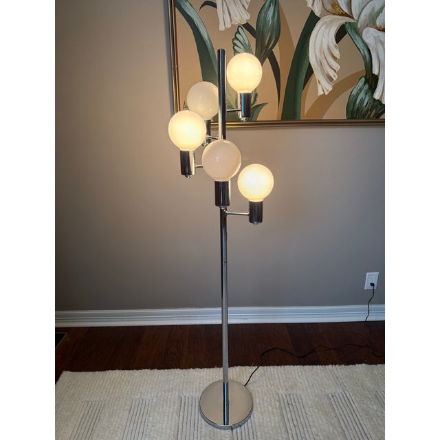 Metal Vintage 1970s Mid-Century Modern Sonneman “Waterfall” Cascading Globe Floor Lamp in Chrome For Sale - Image 7 of 12