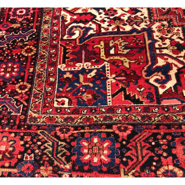 1930s Vintage Design Geometric Heriz Rug- 9′9″ × 13′2″ For Sale In Los Angeles - Image 6 of 13