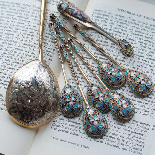 Beautiful antique Imperial Russian solid silver niello spoon made by an unidentified maker "EC" in Moscow c.1848. The...