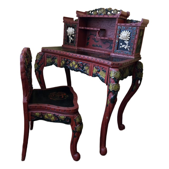 Early 20th Century Japanese Red Lacquer Kamakura-Bori Writing Desk and Chair Set Beautiful Floral Motif For Sale
