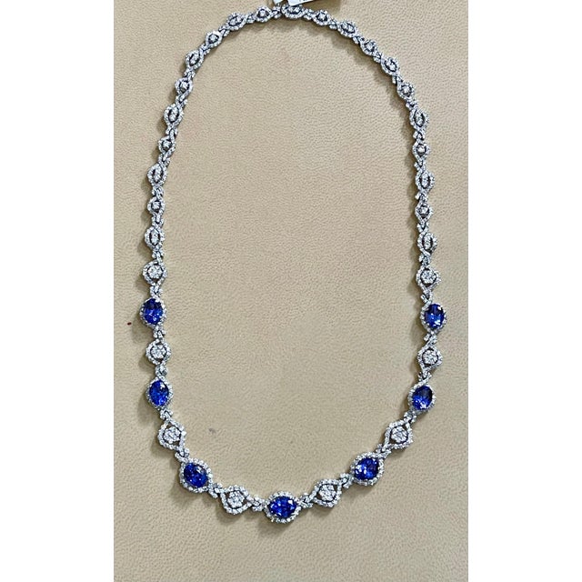 Blue 11 Carat Oval Tanzanite and 12 Carat Diamonds Necklace 18 Karat Gold Estate For Sale - Image 8 of 18
