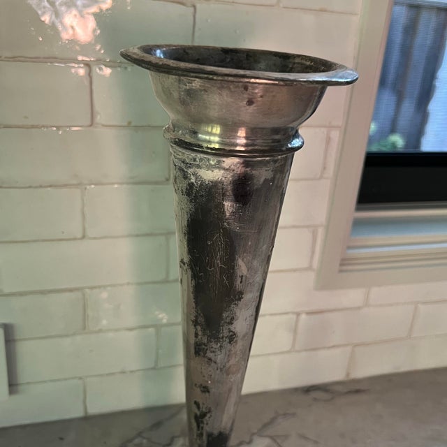 Hollywood Regency Vintage Reed & Barton Silver Plated Trumpet Bud Vase 5026 | Mid Century Silver Vase | Vintage Table Decor For Sale - Image 3 of 8