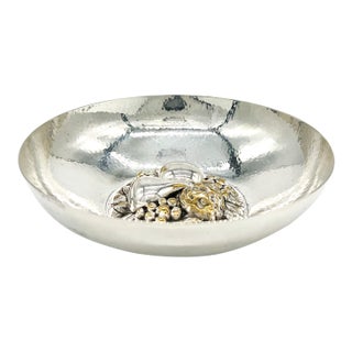 Vintage Trompe l'Oeil Portuguese Silverplate Fruit Motif Bowl – Hollywood Regency / European Traditional For Sale