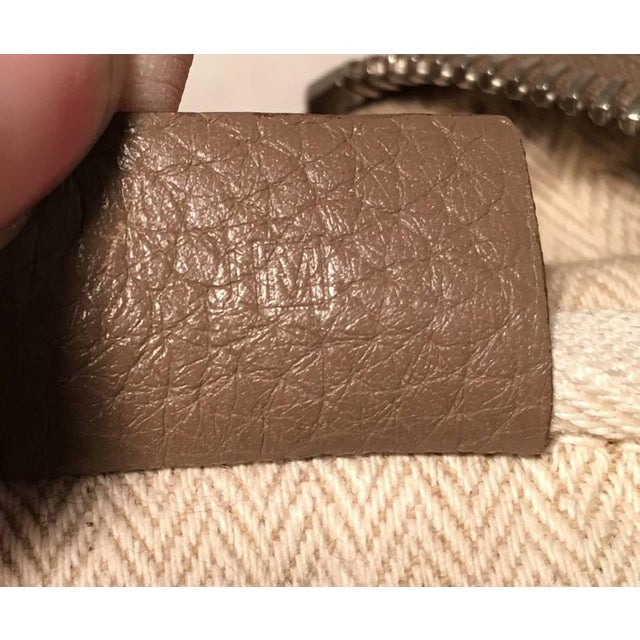 Hermes Grey Clemence Leather Victoria II 35 For Sale In Philadelphia - Image 6 of 10
