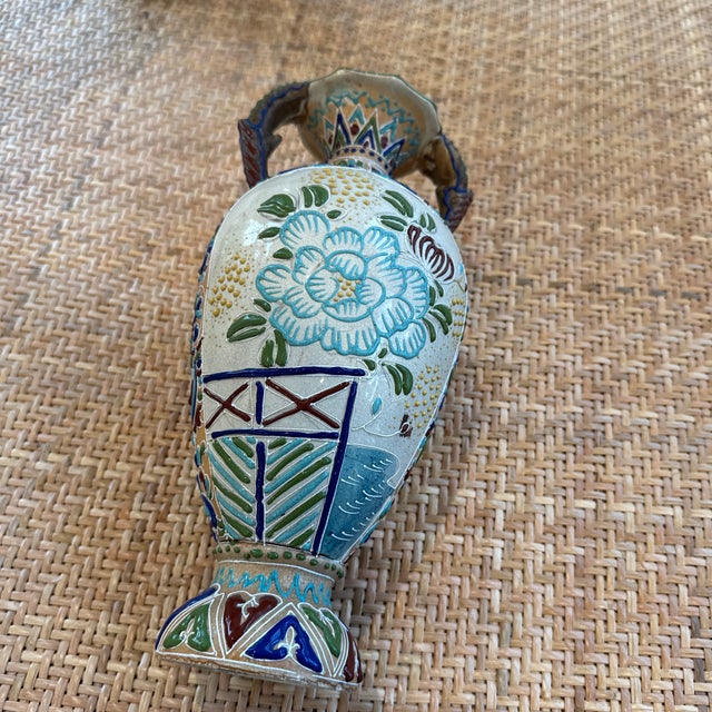 Antique Japanese Double Handled Moriage Satsuma Vase For Sale - Image 4 of 12