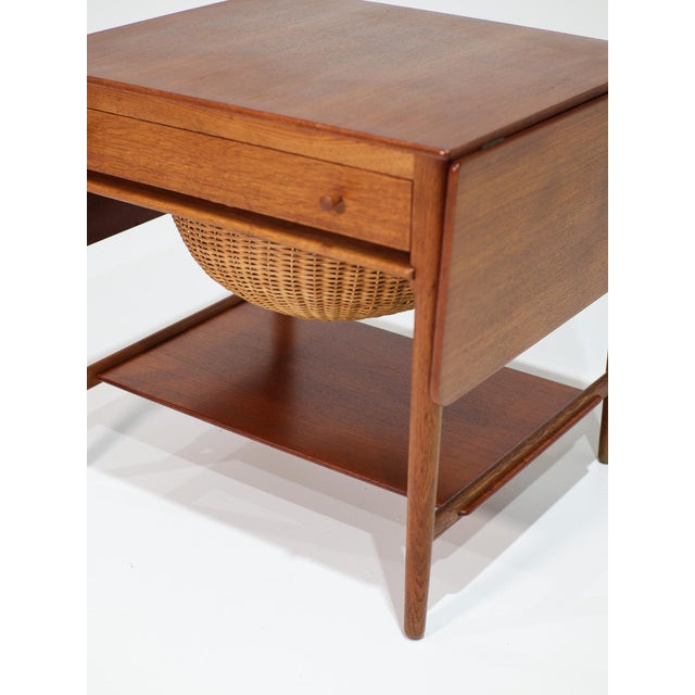 AT33 Sewing Table in Oak and Teak by Hans J. Wegner for Andreas Tuck, Denmark, 1950s For Sale - Image 9 of 13