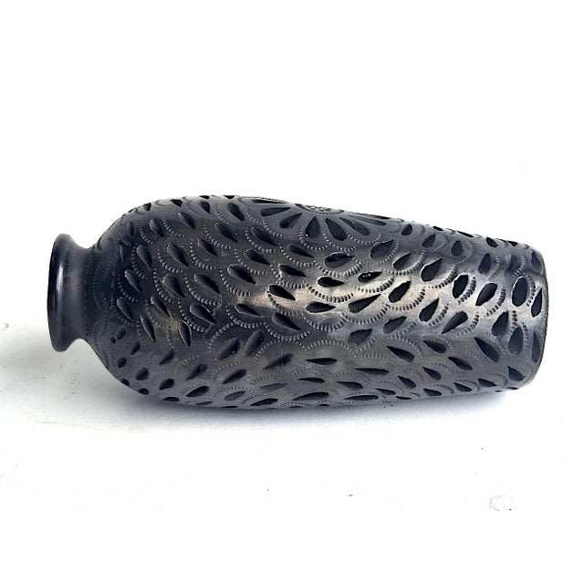 Noguchi Vintage Hand Carved Oaxacan Barro Negro Vase With Pierced Lace Motif For Sale - Image 4 of 12