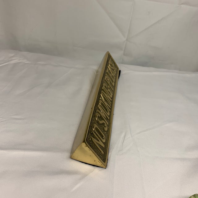 Mid-Century Modern Vintage 1960s Pop Art "No Smoking Please" Brass Paper Weight Desk Sign For Sale - Image 3 of 6