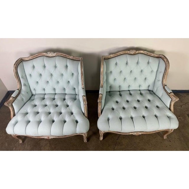 French Pair of Louis XV Style French Bergères – Pale Blue Linen For Sale - Image 3 of 15