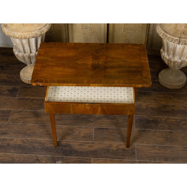 French 19th Century Walnut Side Table with Quarter Veneer and Single Drawer For Sale - Image 11 of 12