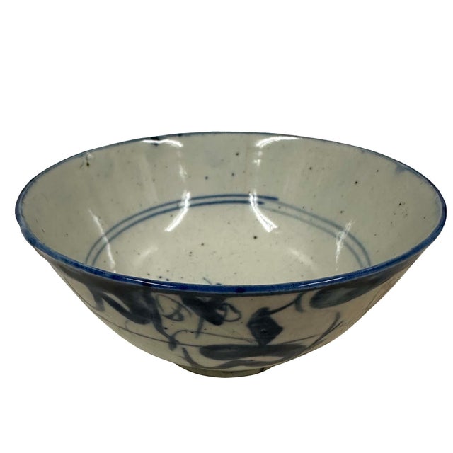 This is a Antique Chinese Blue and White Porcelain Bowl. As you can see in the pictures, it is in very good conditions....