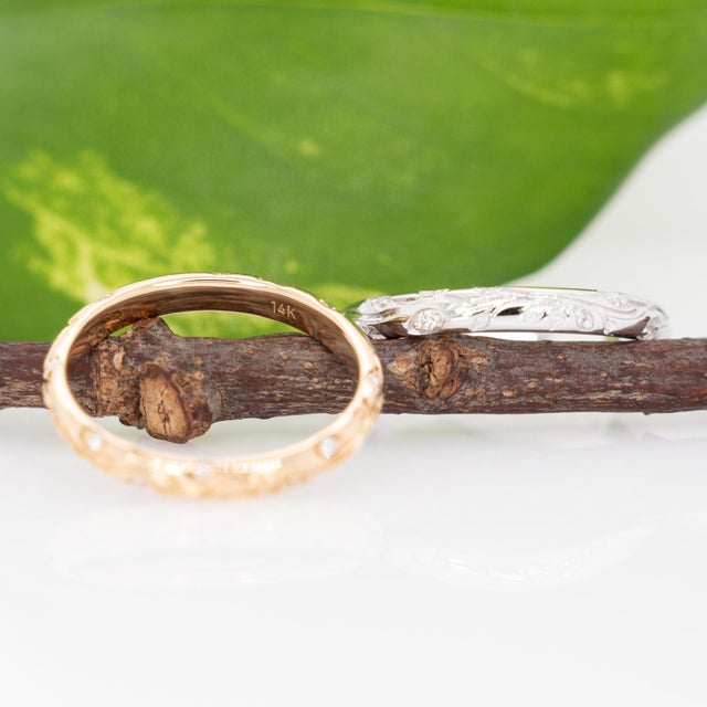 Elegant Diamond Band Ring in 14k Yellow Gold – Nature Inspired Vine Pattern, Size 6.75 For Sale In Columbus - Image 6 of 6